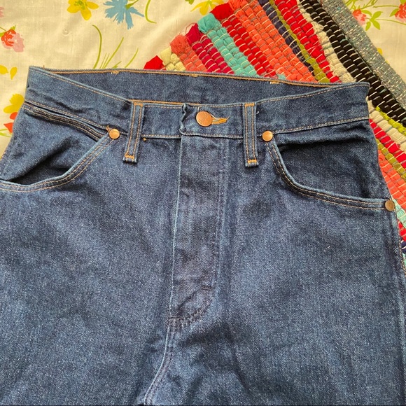 VINTAGE WRANGLER DARK WASH HIGH WAIST JEANS - Picture 4 of 8